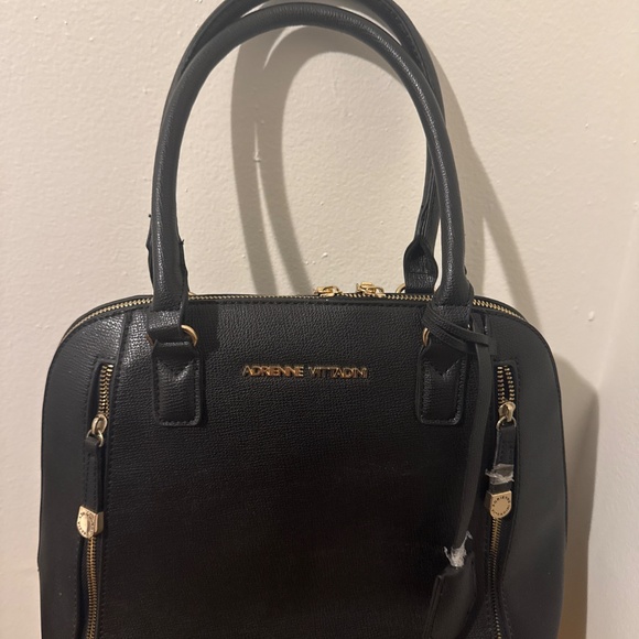 Adrienne Vittadini Handbag - Picture 2 of 5